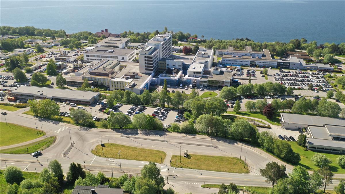 Kollektivknutepunkt Ålesund sjukehus - Klikk for stort bilete