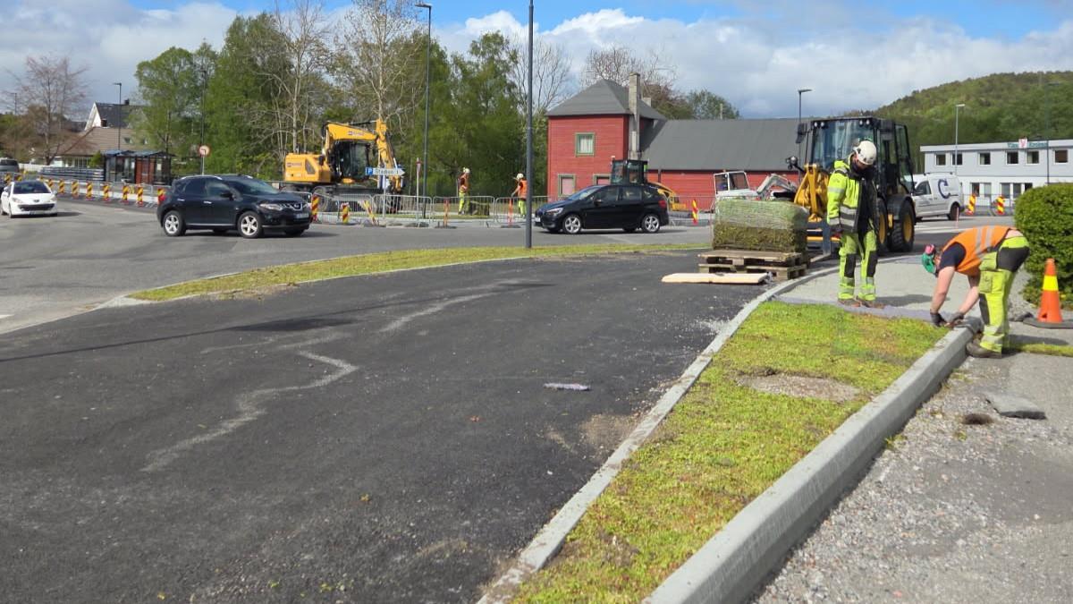 Oversiktsbilde over arbeidet som gjøres i Spjelkavika - Klikk for stort bilete