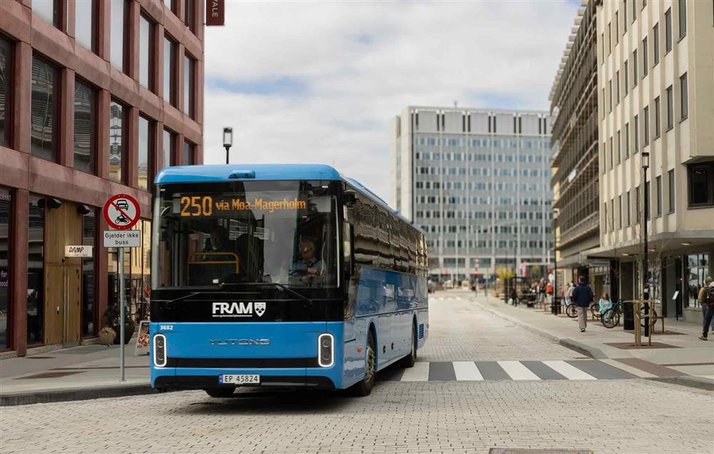 Person i gangfelt - Klikk for stort bilete