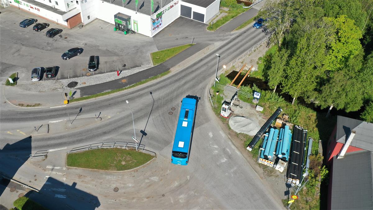 Busshaldeplass Spjelkavik - Klikk for stort bilete